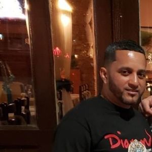 Meet your Posher, Efrain